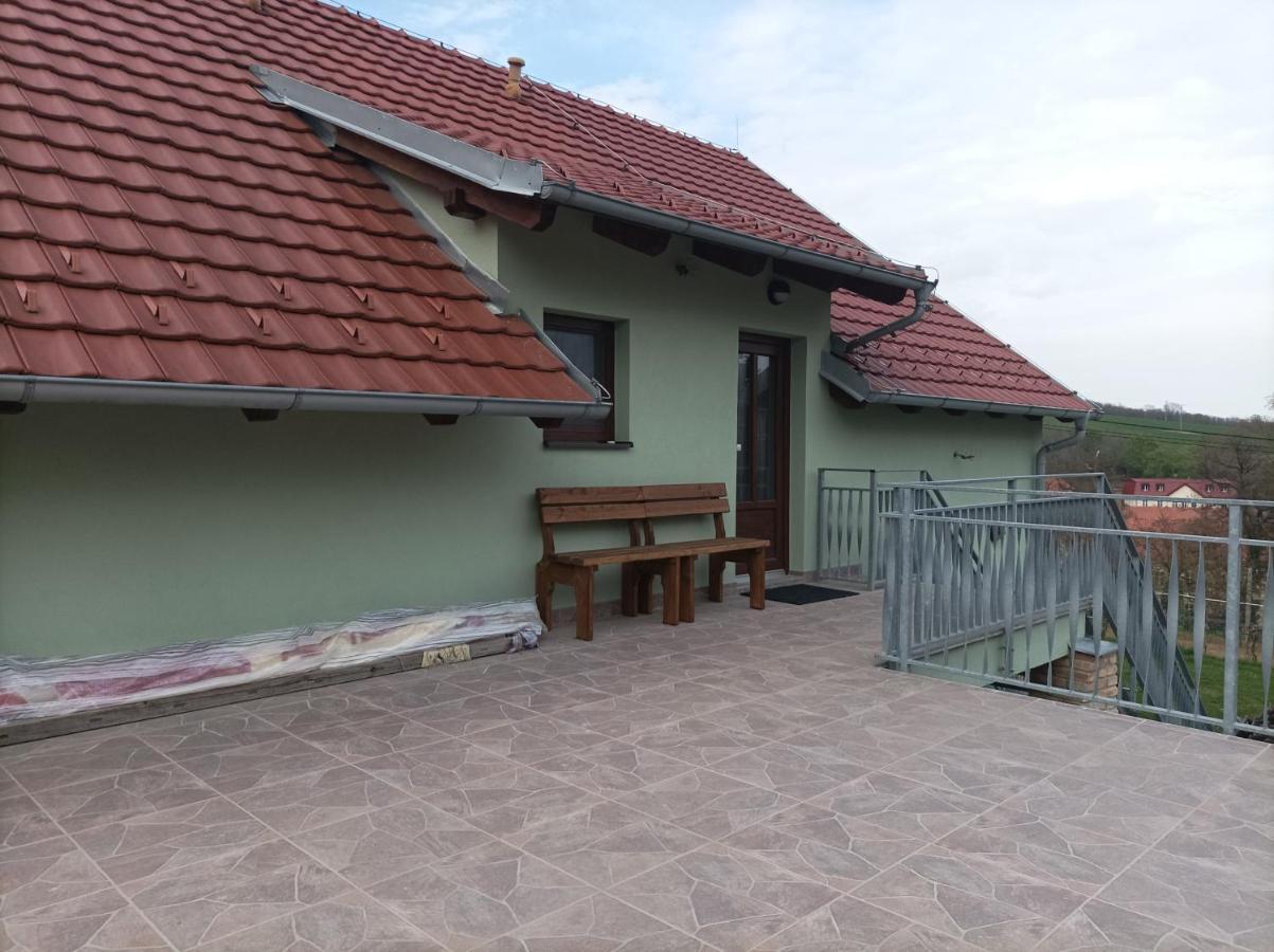 Rodinne Vinarstvi Guldanovi Divaky Exterior foto