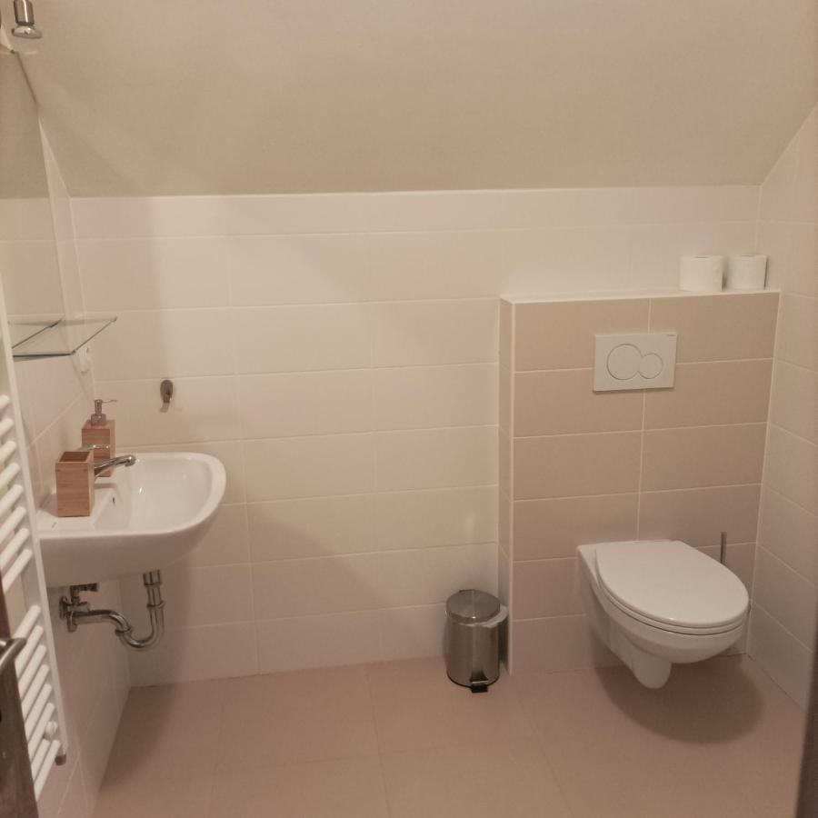 Rodinne Vinarstvi Guldanovi Divaky Exterior foto